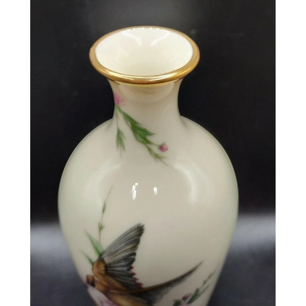 Vintage LENOX The Gift of Love Vase Floral‎ and Birds Waxwing  7